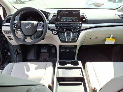 New 2026 Honda Odyssey Touring image 12
