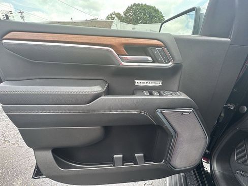 Used 2022 GMC Sierra 1500 Denali image 22