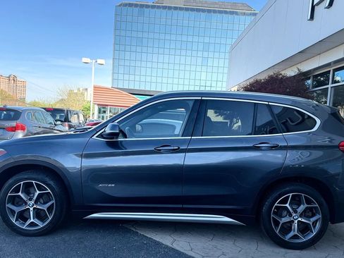 Used 2018 BMW X1 xDrive28i w/ Convenience Package AWD/4WD image 4