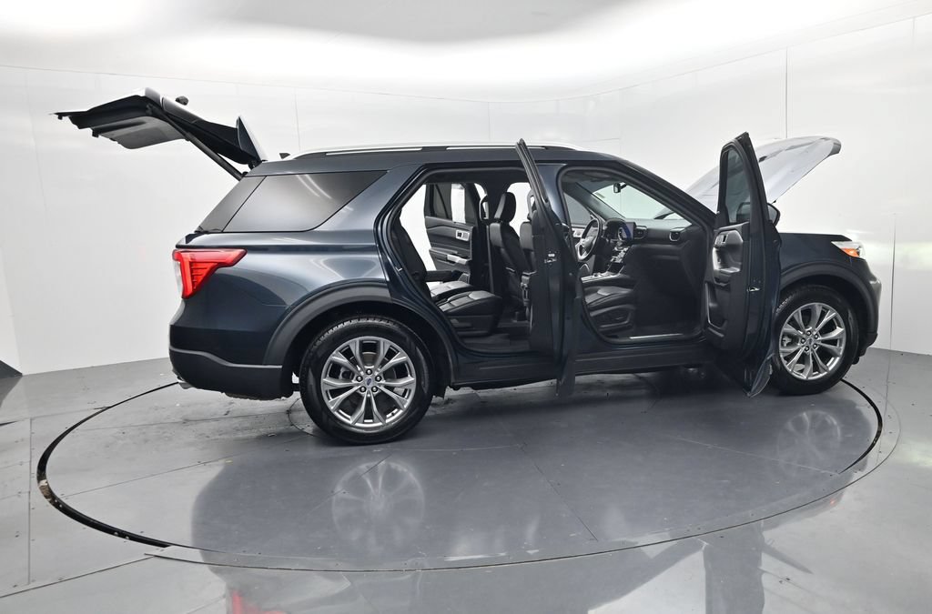 Used 2023 Ford Explorer Limited w/ Equipment Group 301A RWD image 61