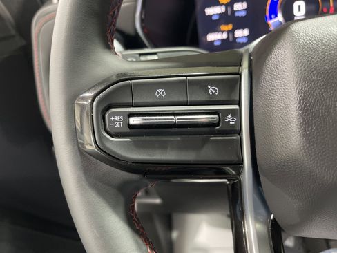 Used 2024 Chevrolet Colorado Z71 w/ Z71 Convenience Package 2 image 29