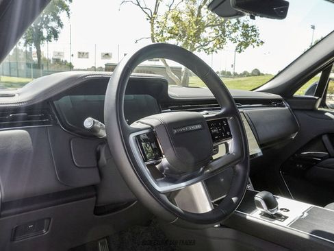 Used 2026 Land Rover Range Rover SV AWD/4WD image 42