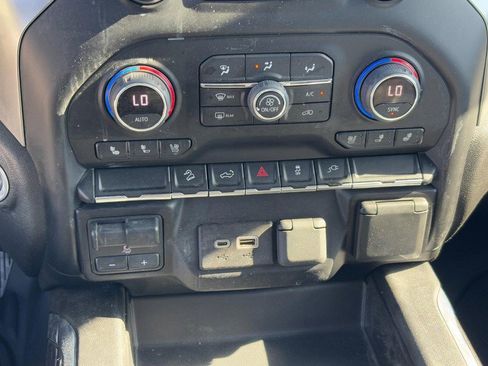 Used 2022 Chevrolet Silverado 2500 LTZ w/ LTZ Convenience Package image 22