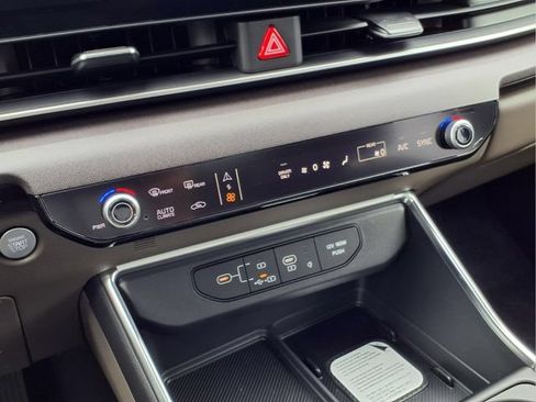 New 2026 Kia Carnival SX FWD image 5