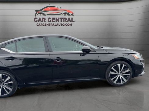 Used 2022 Nissan Altima 2.5 SR FWD image 5