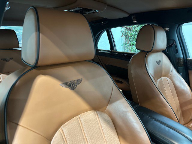 Used 2011 Bentley Mulsanne RWD image 55