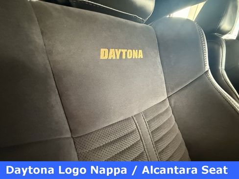 Used 2018 Dodge Charger R/T image 19