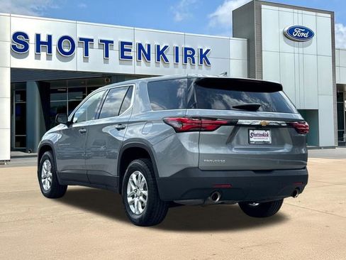 Used 2023 Chevrolet Traverse LS FWD image 8