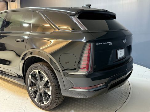 New 2025 Cadillac Escalade IQ Sport 2 image 22