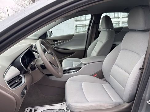 Used 2023 Chevrolet Malibu LT FWD image 9