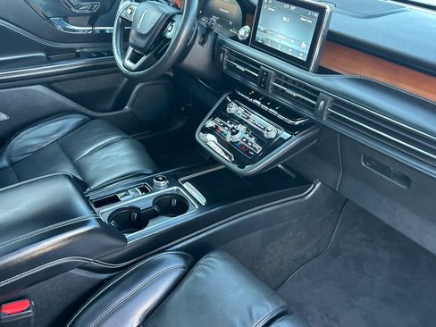 Used 2022 Lincoln Corsair Reserve w/ Equipment Group 201A image 15