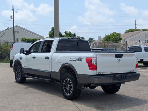 Used 2017 Nissan Titan PRO-4X AWD/4WD image 8