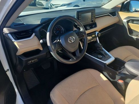 Used 2022 Toyota RAV4 XLE image 18