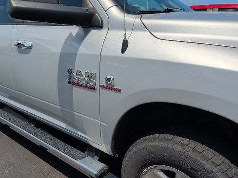Used 2018 RAM 2500 SLT AWD/4WD image 31