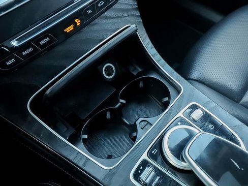 Used 2018 Mercedes-Benz GLC 300 4MATIC image 58