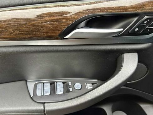 Used 2022 BMW X4 xDrive30i w/ Convenience Package image 11