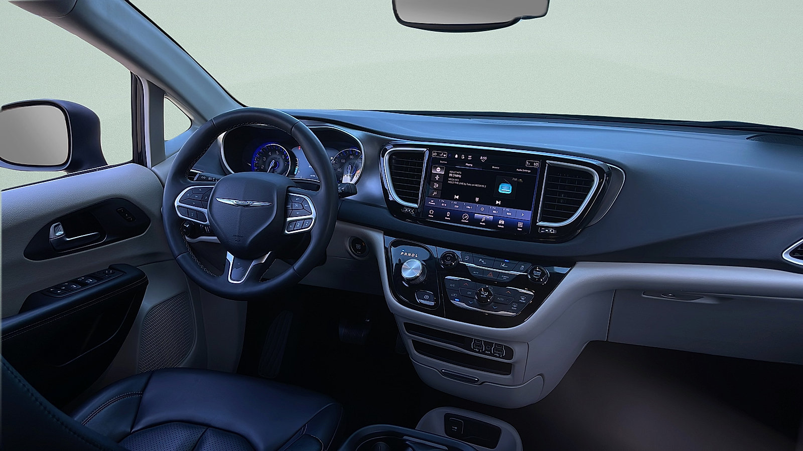 Used 2023 Chrysler Pacifica Touring-L FWD image 29