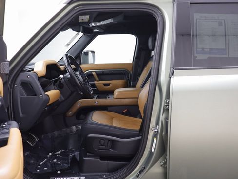 Used 2022 Land Rover Defender 110 X image 5