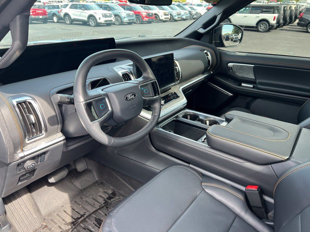Used 2026 Ford Expedition Tremor AWD/4WD image 8