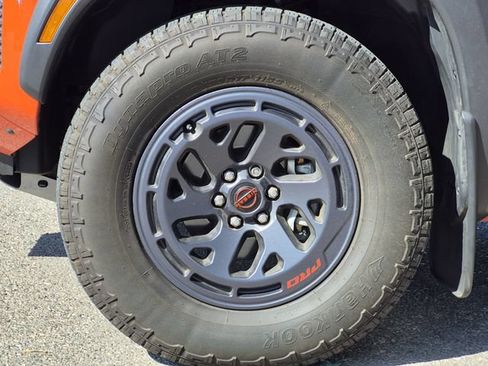 Certified 2025 Nissan Frontier PRO-4X AWD/4WD image 7