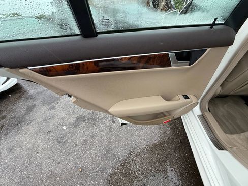 Used 2012 Mercedes-Benz C 250 Sedan image 29