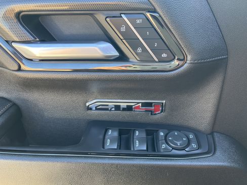 Used 2023 GMC Sierra 1500 AT4 w/ AT4 Preferred Package image 26