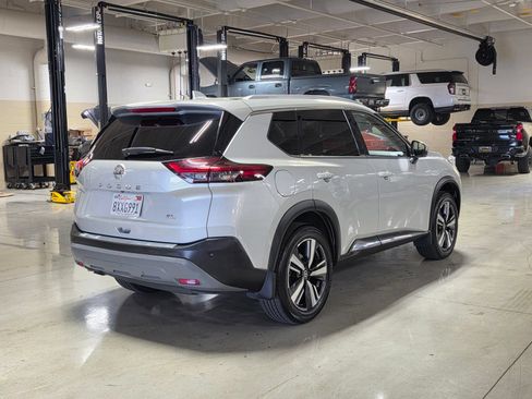 Used 2021 Nissan Rogue SL w/ Premium Package FWD image 7