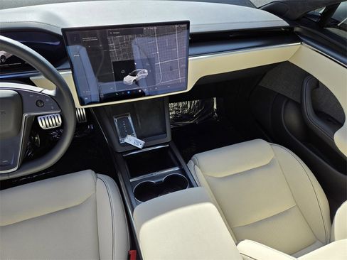 Used 2021 Tesla Model S Plaid image 20