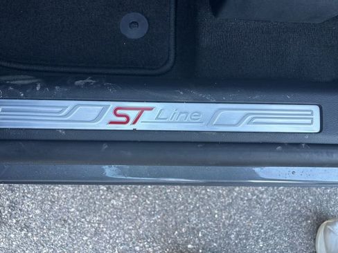 New 2026 Ford Explorer ST-Line w/ ST-Line Street Pack image 13