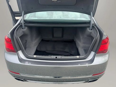 Used 2013 BMW 750Li RWD image 22