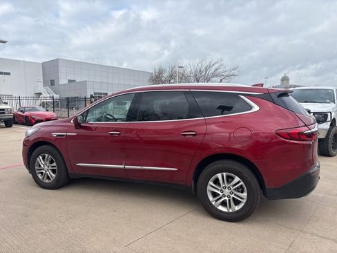 Used 2019 Buick Enclave Essence image 8