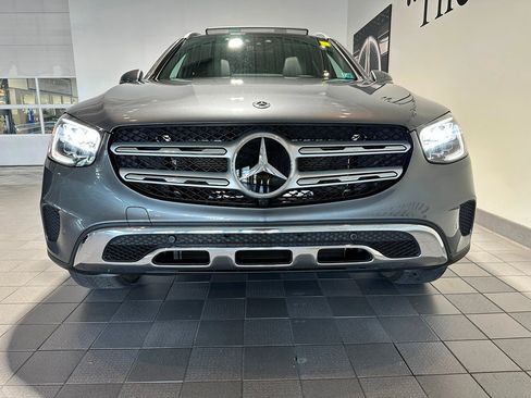 Certified 2022 Mercedes-Benz GLC 300 4MATIC image 2