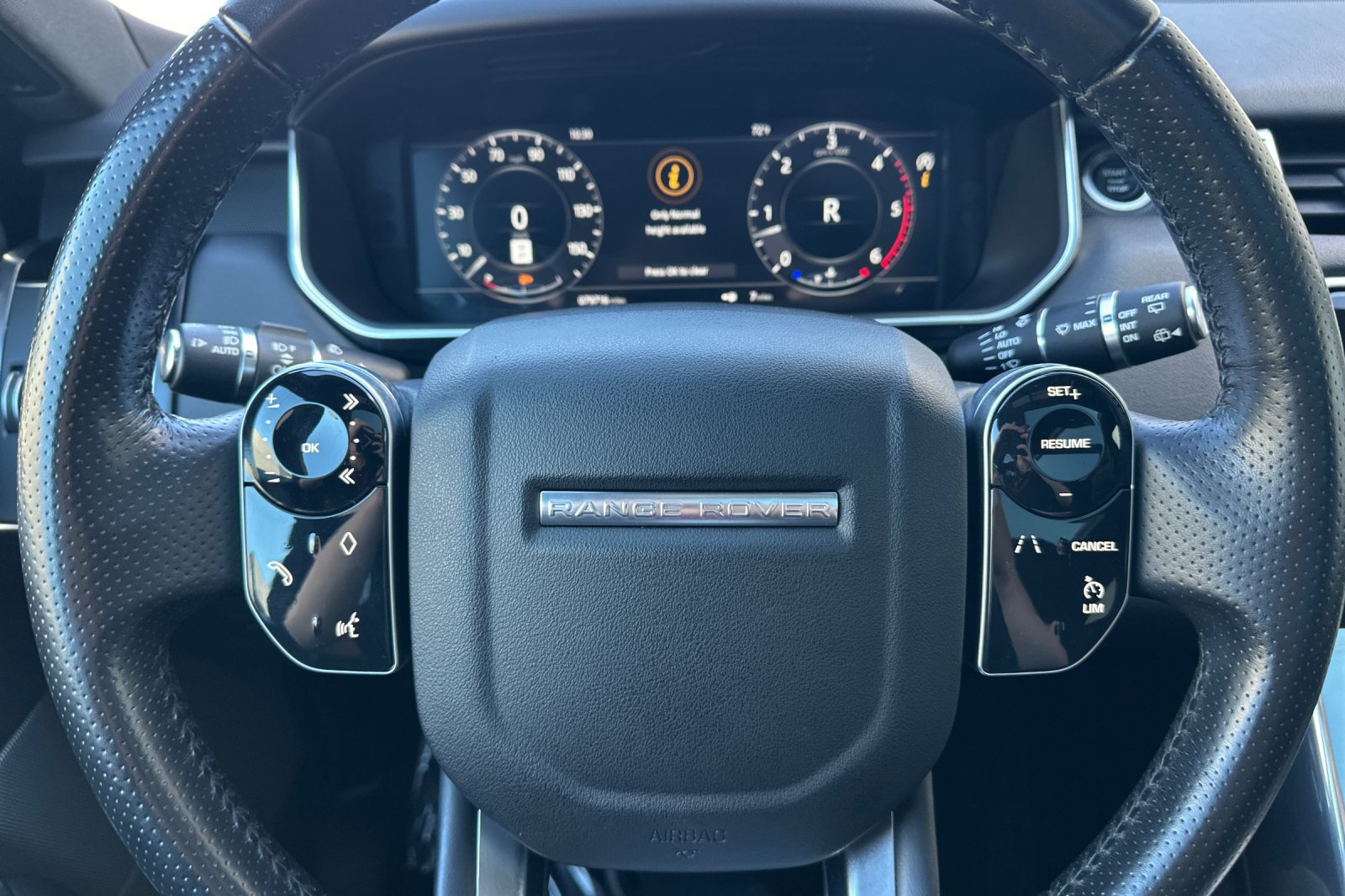 Used 2018 Land Rover Range Rover Sport HSE AWD/4WD image 26