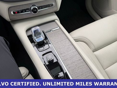 Certified 2024 Volvo XC90 T8 Ultimate AWD/4WD image 30