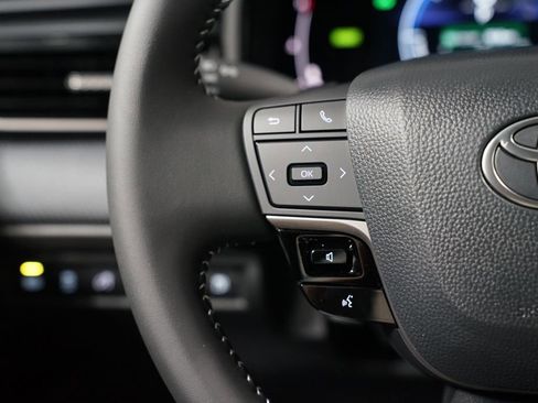 New 2026 Toyota Camry SE FWD image 14