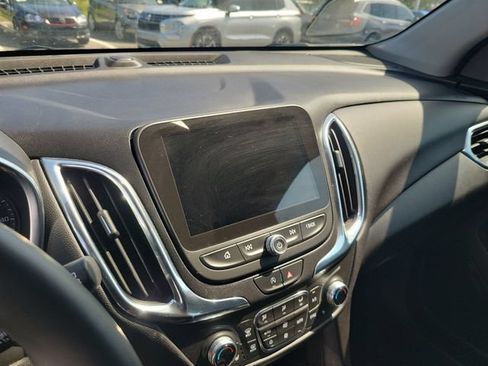 Used 2024 Chevrolet Equinox LT AWD/4WD image 21