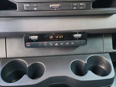 Used 2022 Mercedes-Benz Sprinter 2500 image 15