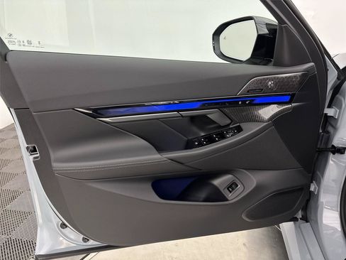 New 2027 BMW M5 Touring AWD/4WD image 26