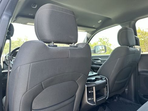 Used 2022 RAM 1500 Big Horn AWD/4WD image 16