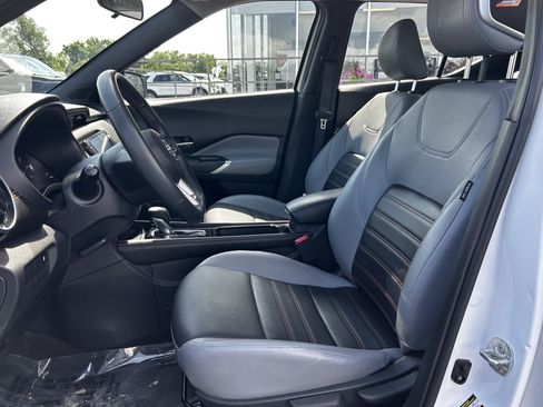 Used 2024 Nissan Kicks SR w/ SR Premium Package FWD image 11