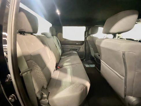 Used 2025 Toyota Tundra SR5 AWD/4WD image 18