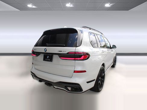 New 2026 BMW X7 xDrive40i image 9