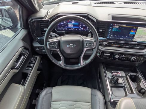 Used 2025 Chevrolet Silverado 1500 ZR2 image 16