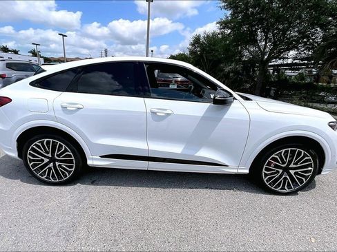 New 2026 Audi SQ5 Premium Plus AWD/4WD image 4