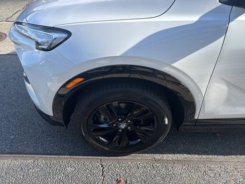 Used 2024 Buick Encore GX Sport Touring image 4