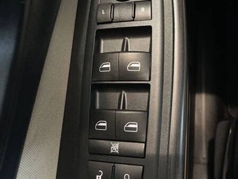 Used 2016 Jeep Cherokee Sport AWD/4WD image 14