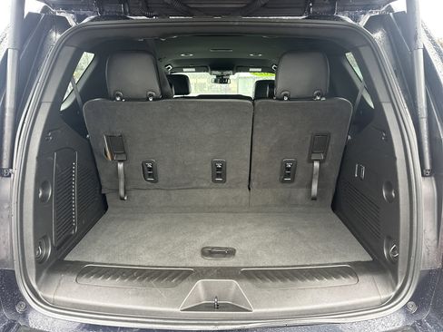 Used 2023 GMC Yukon SLT image 5