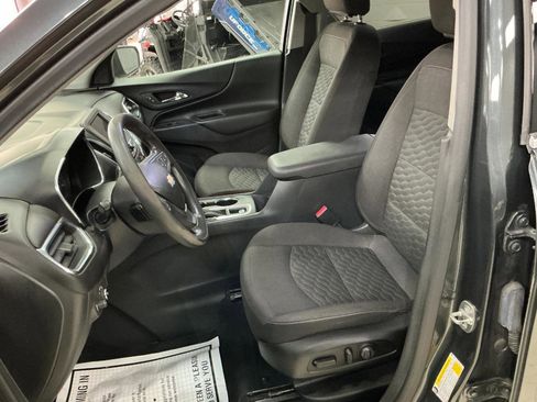 Used 2020 Chevrolet Equinox LT image 12