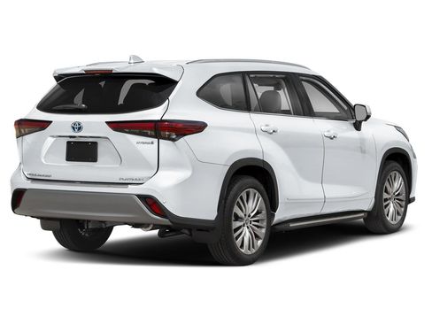 New 2026 Toyota Highlander Platinum image 24