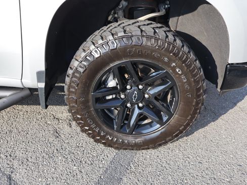 Used 2022 Chevrolet Silverado 1500 Custom Trail Boss AWD/4WD image 36